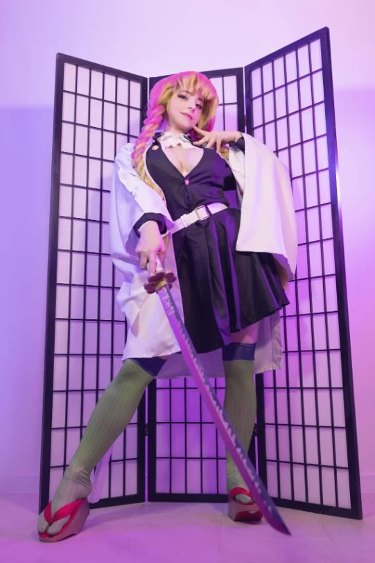 22 Mitsuri Cosplay
