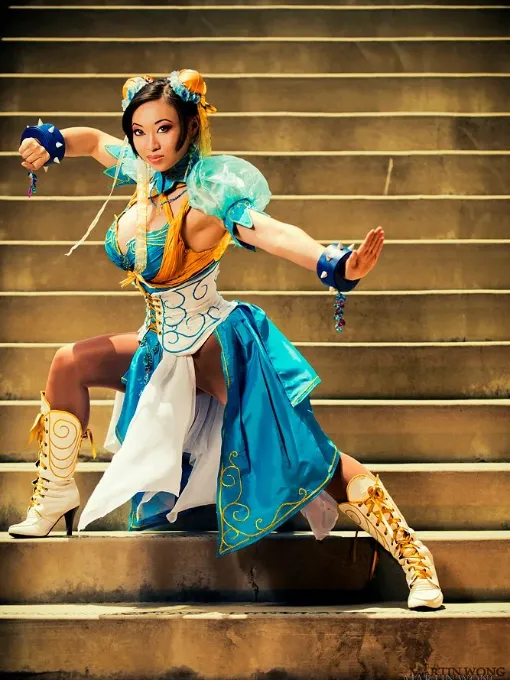 7 Yaya Chun Li Cosplay